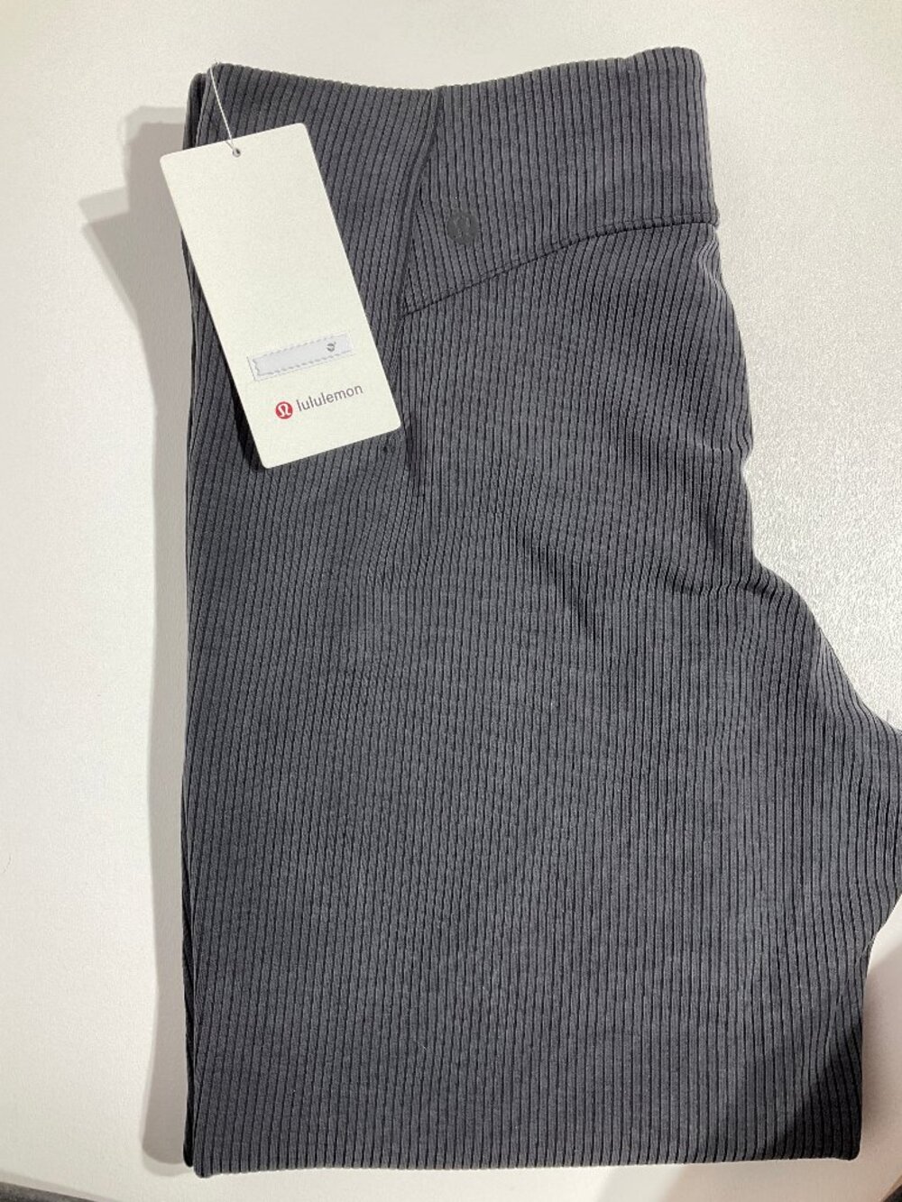 Lululemon Sz 14 Ribbed Softstreme Zip-Leg High-Rise Cropped Pants 25" - Picture 8 of 10